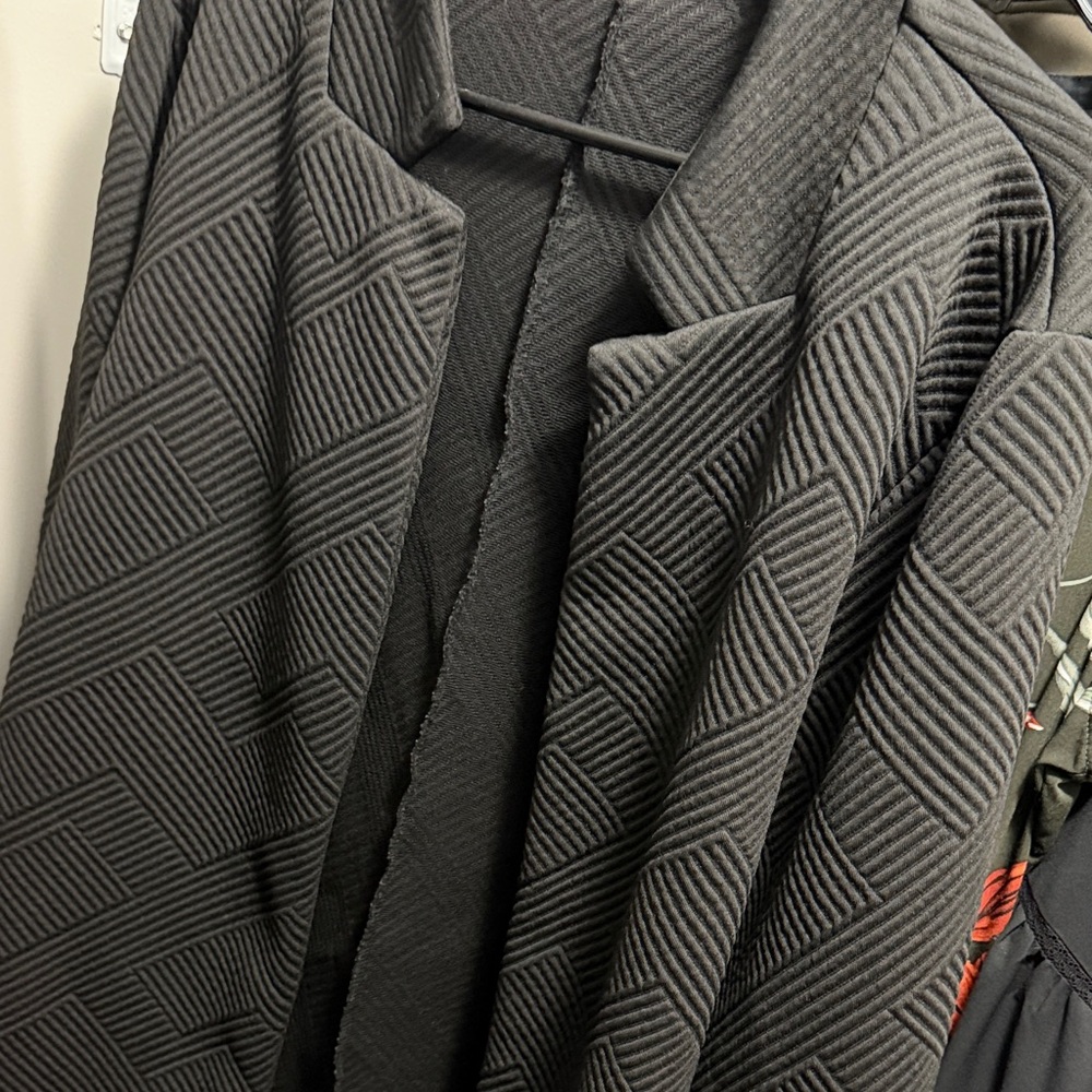 Elegant Black Textured Blazer